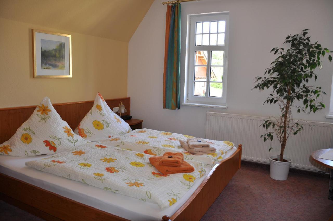 Gaststaette & Pension Waldschloesschen Oberhof  Esterno foto