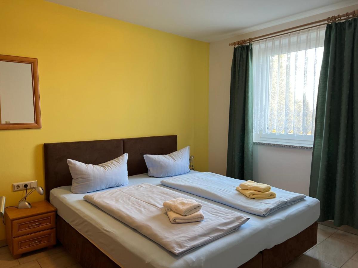 Gaststaette & Pension Waldschloesschen Oberhof  Esterno foto