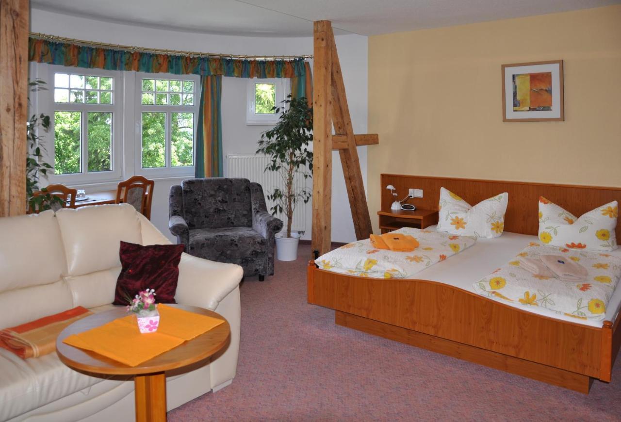 Gaststaette & Pension Waldschloesschen Oberhof  Esterno foto