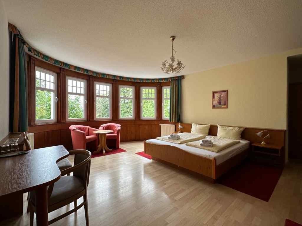 Gaststaette & Pension Waldschloesschen Oberhof  Esterno foto