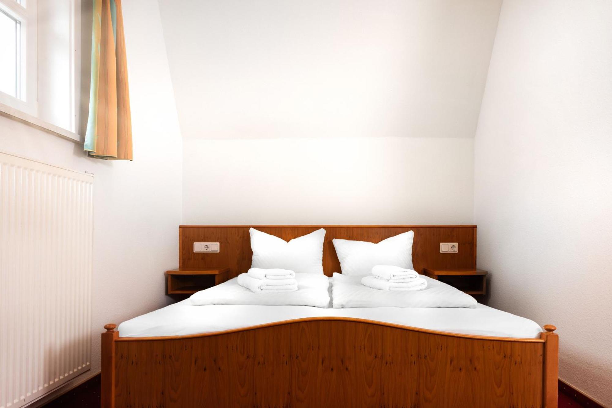Gaststaette & Pension Waldschloesschen Oberhof  Esterno foto